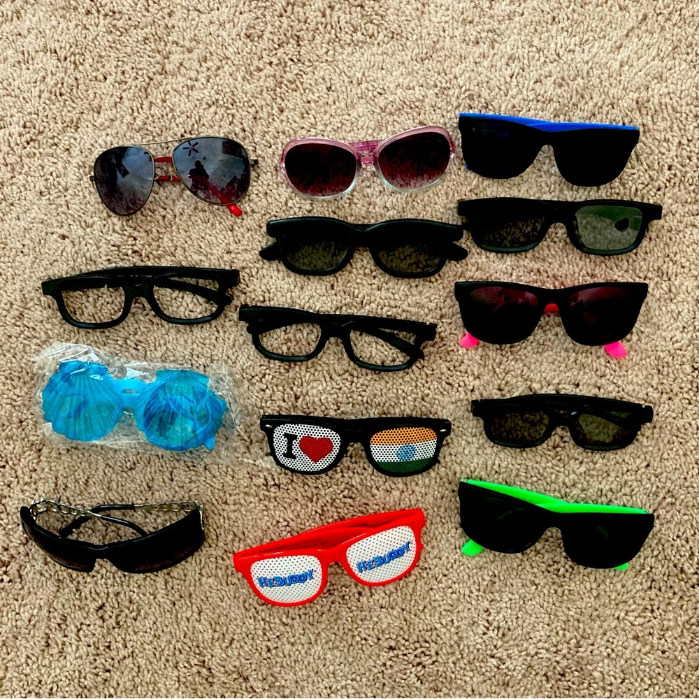 SUNGLASSES Lot of 16 various types Size Adult Can be good for casual use Or Fun